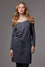Robe Hilda-Robe-Tale Me