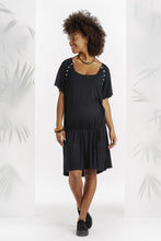 Robe Noire-Robe-Tale Me